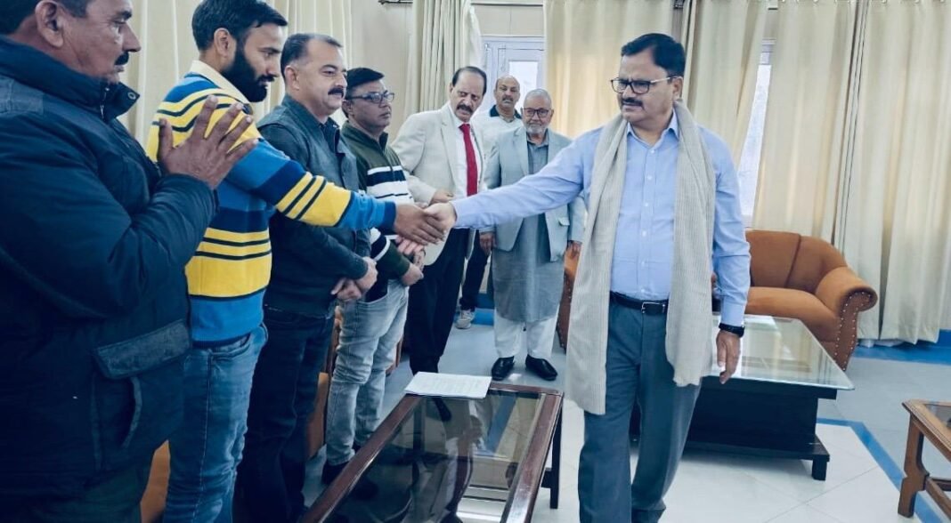 Rana exhorts officers to work on improving ease of living, delivery of services at people’s doorstep Meets several deputations, individuals; assesses public grievances
