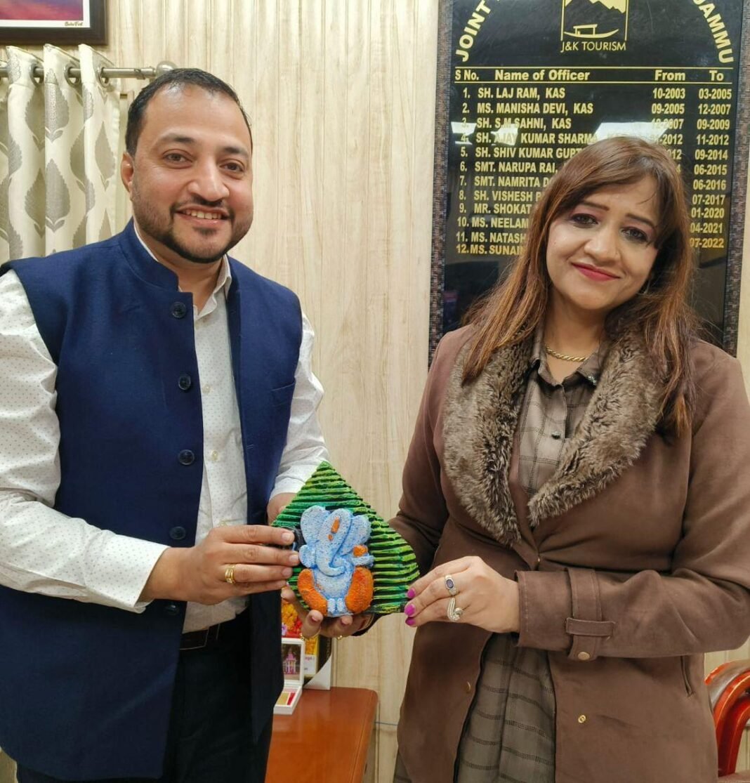 Nitish Advocates for Boosting Jammu as an Independent Tourist Destination