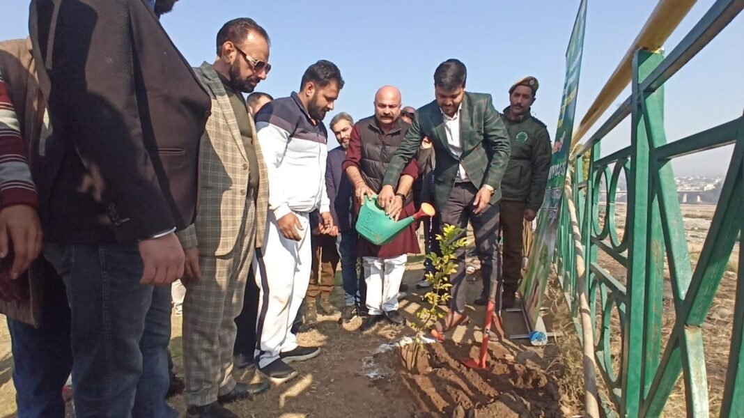 Swachhtantra Campaign Takes Center Stage on Republic Day Eve in Jammu City