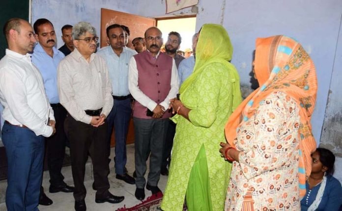 Chief Secretary Atal Dulloo Visits Akhnoor, Khour to Assess Impact of Cross-Border Shelling, Assure Relief