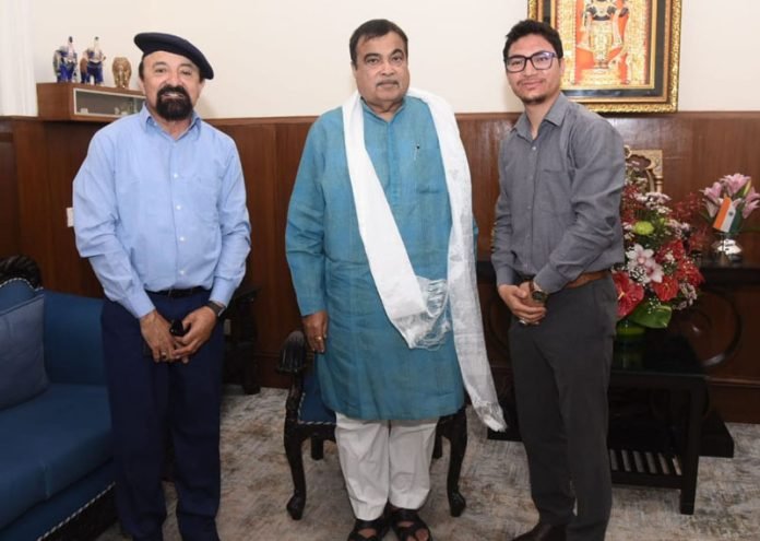 CEC Kargil Meets Union Minister Gadkari to Discuss NH-301 and Kargil Infrastructure