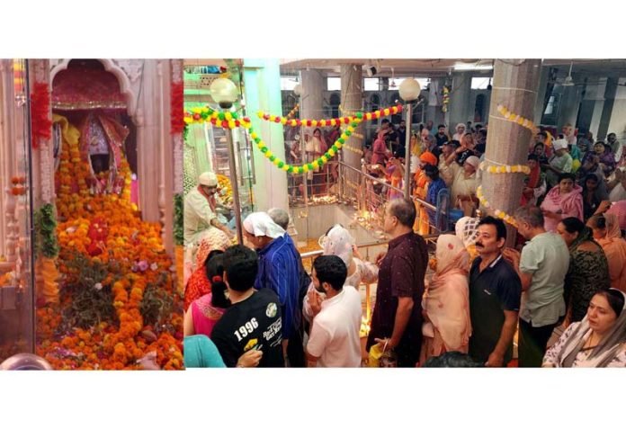Thousands Pay Obeisance to Mata Kheer Bhawani on Zyeshta Ashtami