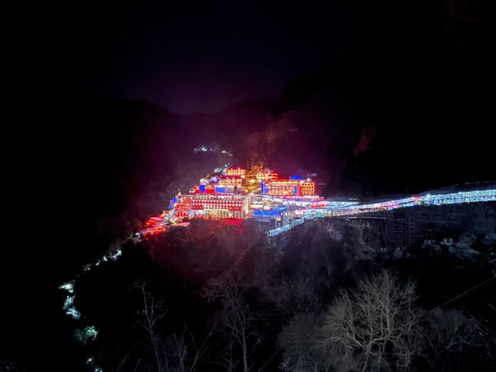 Surge Of Devotees At Mata Vaishno Devi Shrine During Navratri, Over 2.69 Lakh Offered Prayers