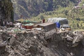 Landslides Shut Jammu-Srinagar Highway Again, Over 1,200 Vehicles Stranded